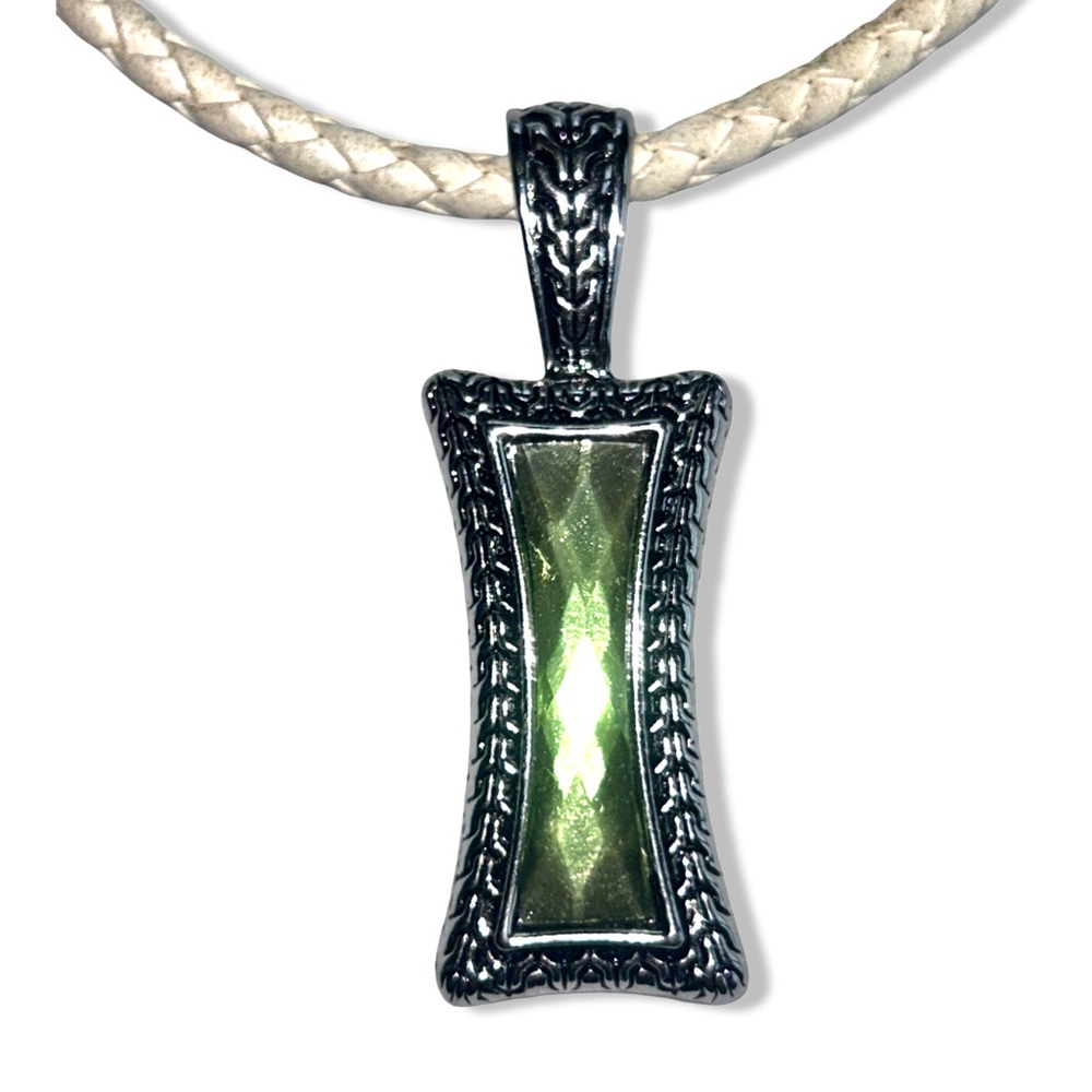 Lia Sophia Pendant Baroque Green Stone Cord Cream Necklace Antique Designed